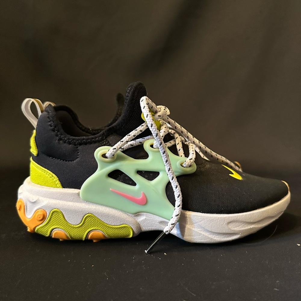 Nike shoes no box
